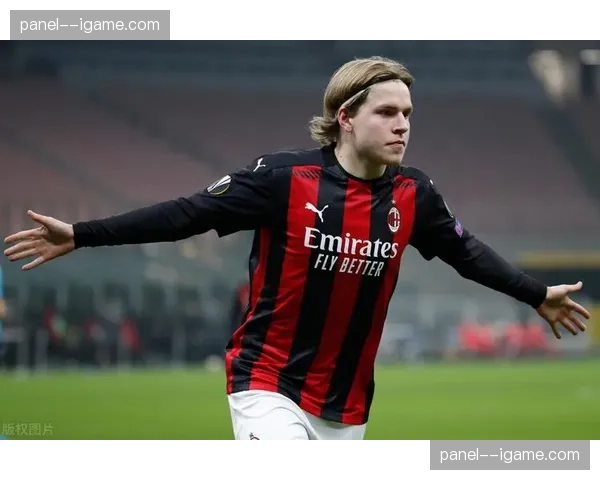 海于格攻破旧主球门,面对圣西罗看台冷静庆祝 海于格攻破旧主球门,面对圣西罗看台冷静庆祝